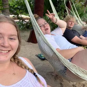 Meet your Posher, Kim